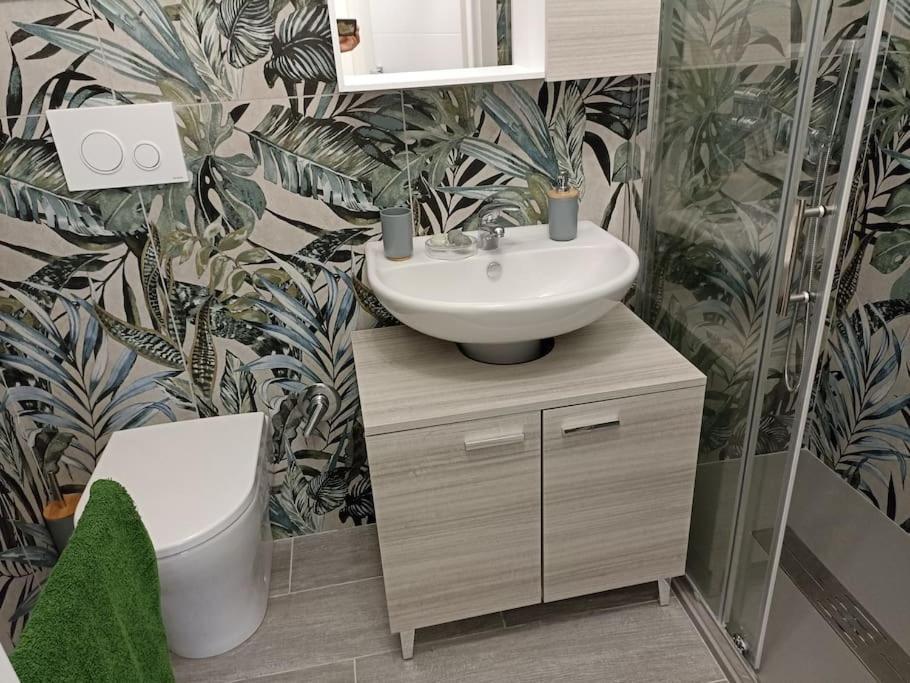 Iris Apartment, Comfort E Stile Nel Cuore Di Бишелие Екстериор снимка